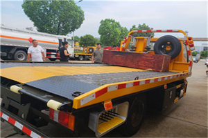 连山附近拖车电话号码服务