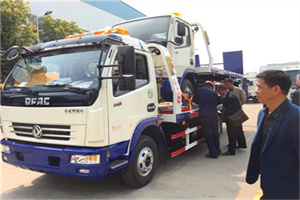 连山汽车道路救援拖车价格